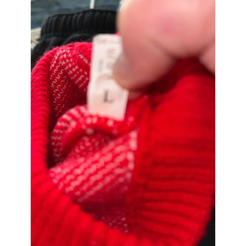 Red and White Heart Pattern Knit Pet Sweater Turtleneck Size Large Valentine Dog